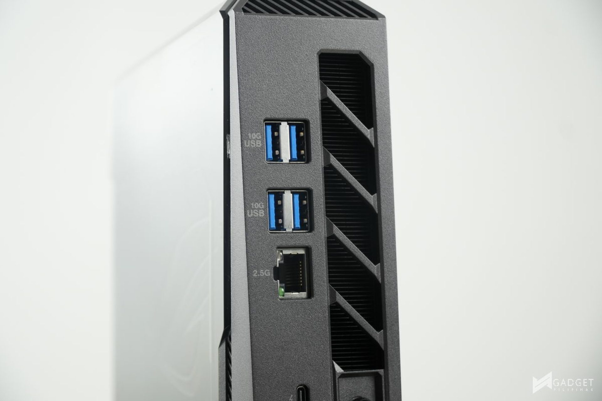 ASUS ROG NUC 2025 Review 027