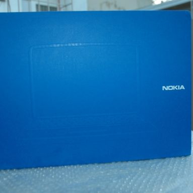 Nokia Booklet 3G arrives, intelligently-packed with pure awesomeness