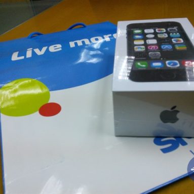 Apple iPhone 5s Unboxing, In The Flesh