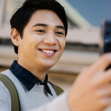 Smart Communications Posts Strong Q4 Rebound with 5% Revenue Growth and Surging 5G Adoption