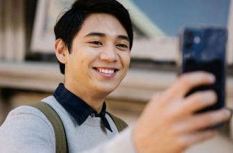 Smart Communications Posts Strong Q4 Rebound with 5% Revenue Growth and Surging 5G Adoption