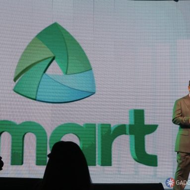 Smart holds Unboxing event, showcases digital-centric and empowering services
