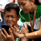Starmobile Partners with Smart Communications in Teaching Technology to the Elderly