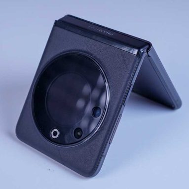 TECNO Phantom V Flip 5G Has Arrived in PH, Priced Under PHP 30k