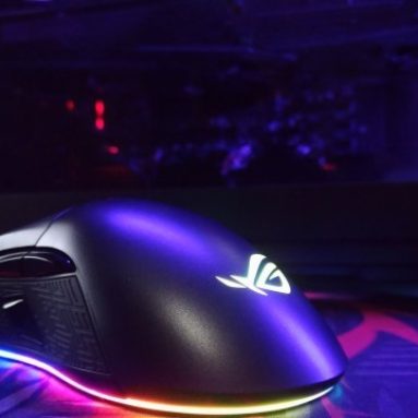 ASUS ROG Gladius II Gaming Mouse Review: Feature-Packed Eye Candy