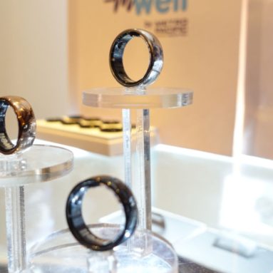 mWell Ring Features Medical-Grade Sensors and More for Less Than PHP 9K