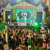 OPPO Kicks off First Day of Sale for the F5 with a Carnival Roadshow!