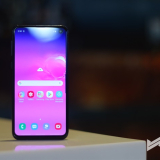 The Samsung Galaxy S10e: A Return to Compact
