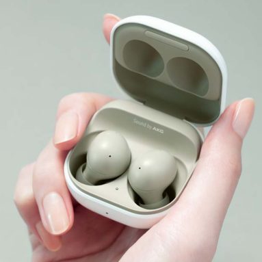 Samsung Galaxy Buds2 Boasts Curved Design, ANC, and Up to 20 Hours of Uptime