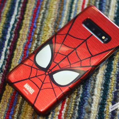 Be super with Samsung Galaxy S10 Galaxy Friends x Marvel cases!