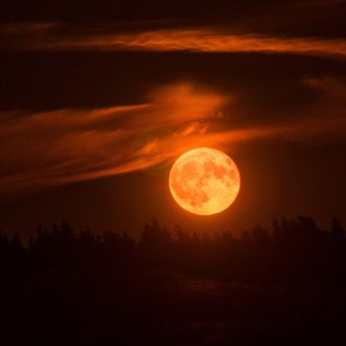 Here are Smartphone Photography Tips from Samsung to Capture the Blood Moon on May 26