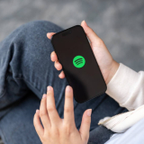 Spotify Testing “Page Match” to Sync Physical Books with Audiobooks