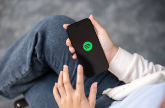 Spotify Testing “Page Match” to Sync Physical Books with Audiobooks