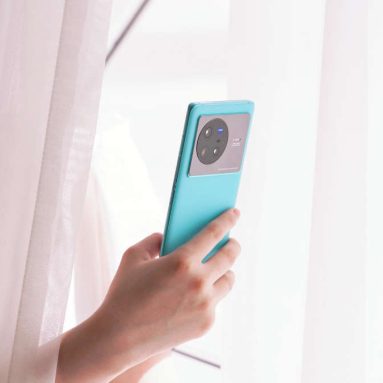 Enjoy the Rainy Weather Indoors with the vivo X80 Series